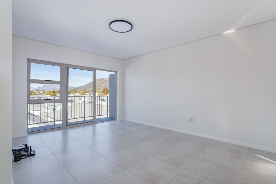To Let 2 Bedroom Property for Rent in Honeydew Country Estate Western Cape